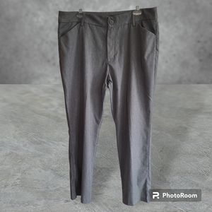 Lee Straight Leg Mid rise Wrinkle Free 16 Short Amazing Used Condition